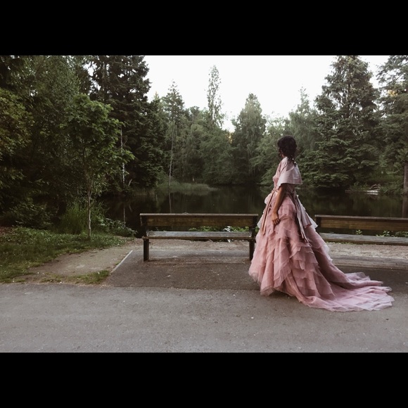 Dusty Rose layered dress with long train - Picture 1 of 3